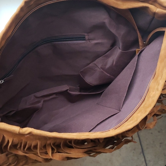 Lady Arya Brown Faux Suede Tassel Crossbody bag NWOT - Picture 3 of 5